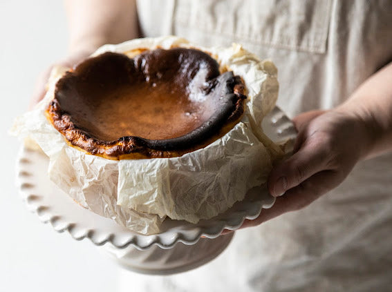 バスクチーズケーキ/ホール 〜Burnt Basque Cheesecake〜